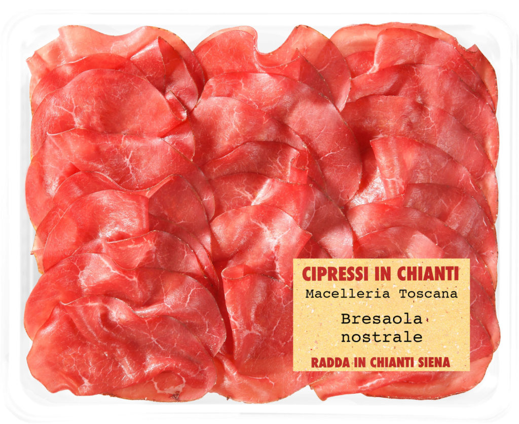 Bresaola Italiana affettata pronta da gustare con solo EVO, pepe, limone